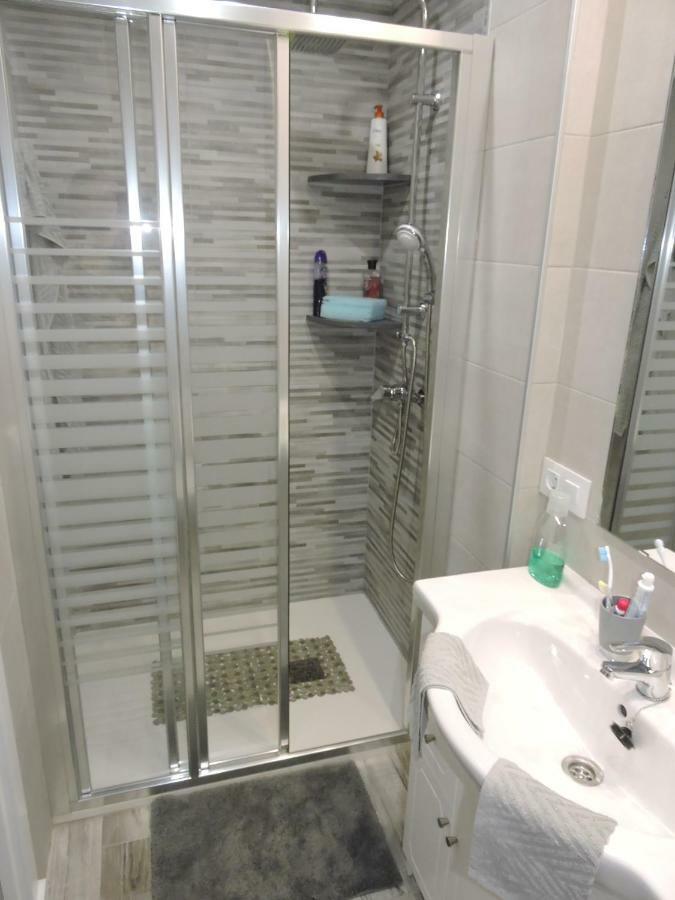 Conil Apartment โกนิล เด ลาฟรอนเตรา ภายนอก รูปภาพ